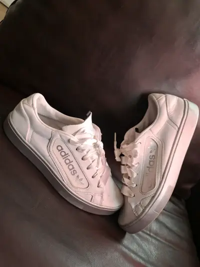 Zapatillas blancas Adidas casuales para hombre - miniatura 1