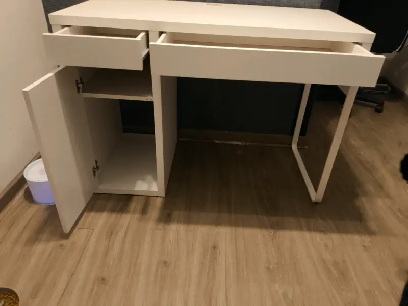 Escritorio Ikea blanco nuevo - 3
