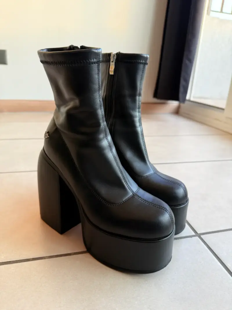 Botines de plataforma negros veganos - 1