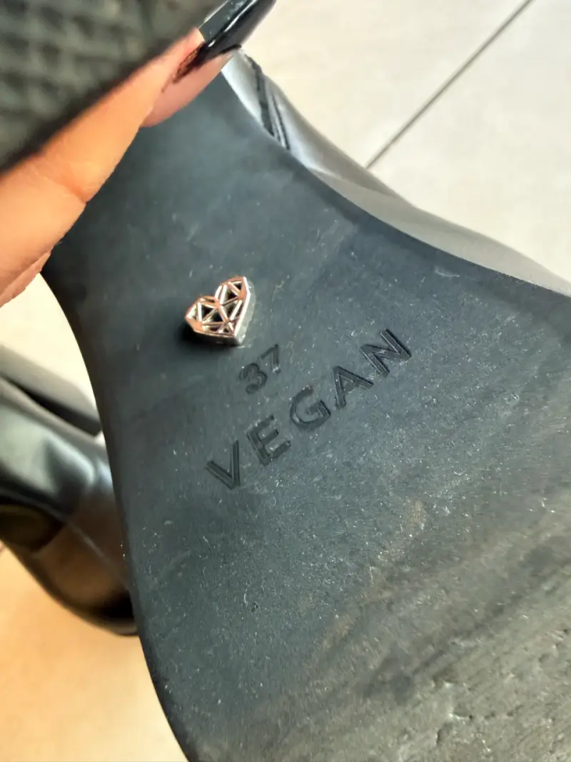 Botines de plataforma negros veganos - 4