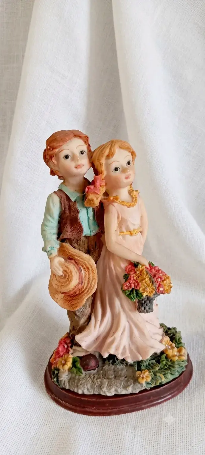 Figura decorativa de pareja vintage