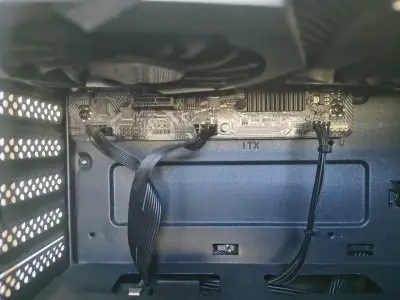 PC Gamer con Iluminación LED Azul - miniatura 5
