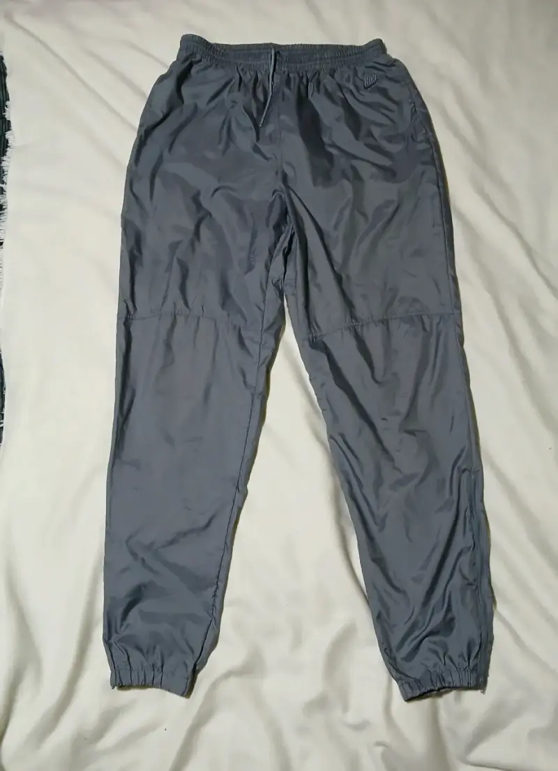 Pantalon raquelado nike Talla L - 2