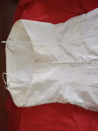 Vestido de novia blanco con zapatos y guantes - miniatura 5