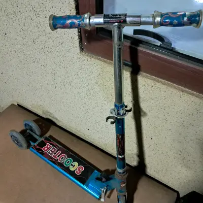 Scooter plegable azul para niños - miniatura 1