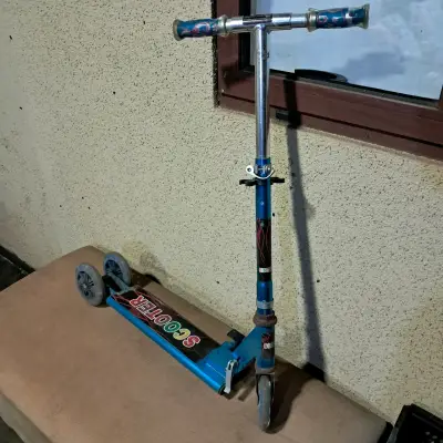 Scooter plegable azul para niños - miniatura 2