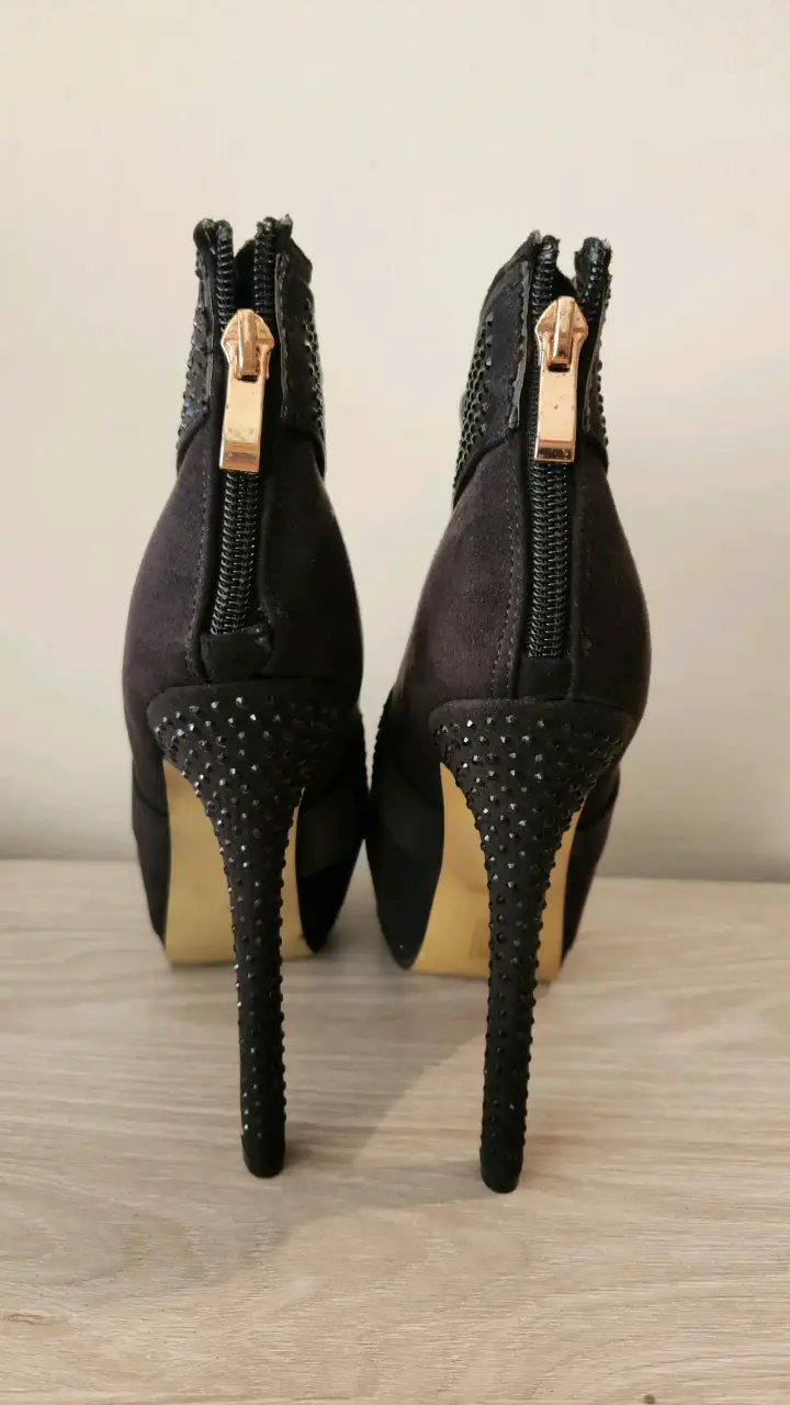 Botines de tacón alto negros con tachuelas Brillan - 4