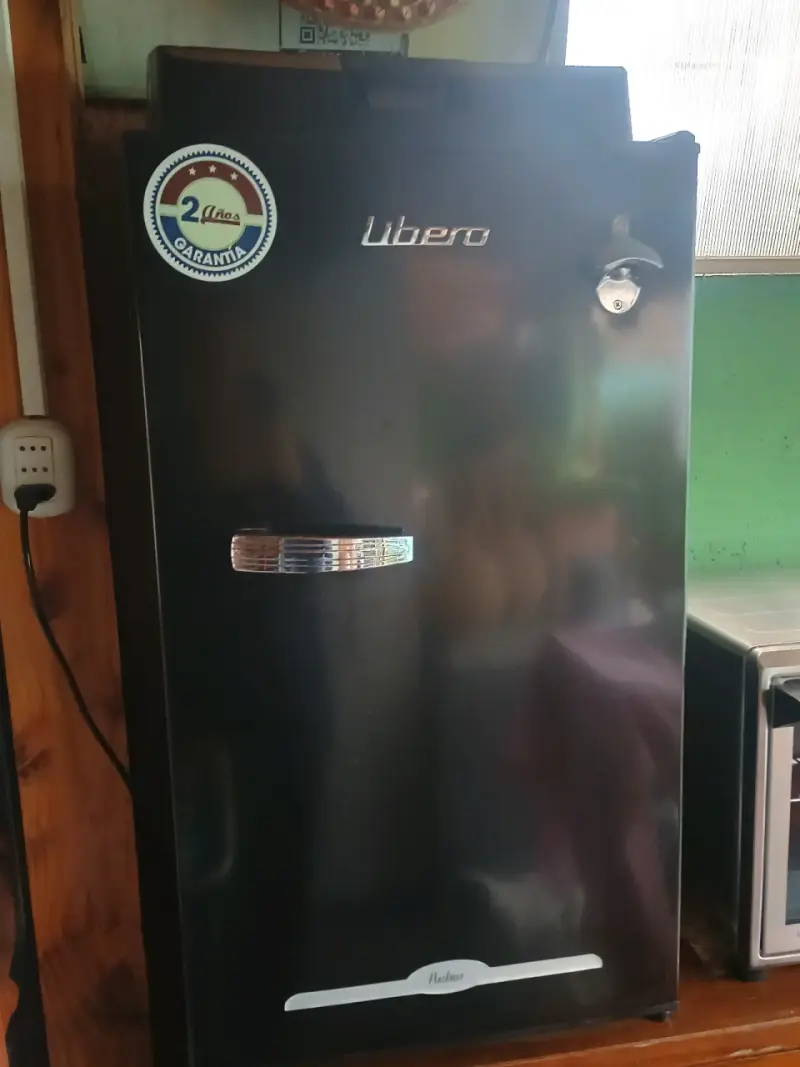 Refrigerador compacto Libero negro con garantía - 2