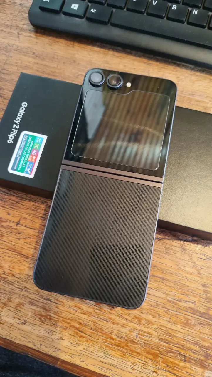 Galaxy Z Flip 6 - 3