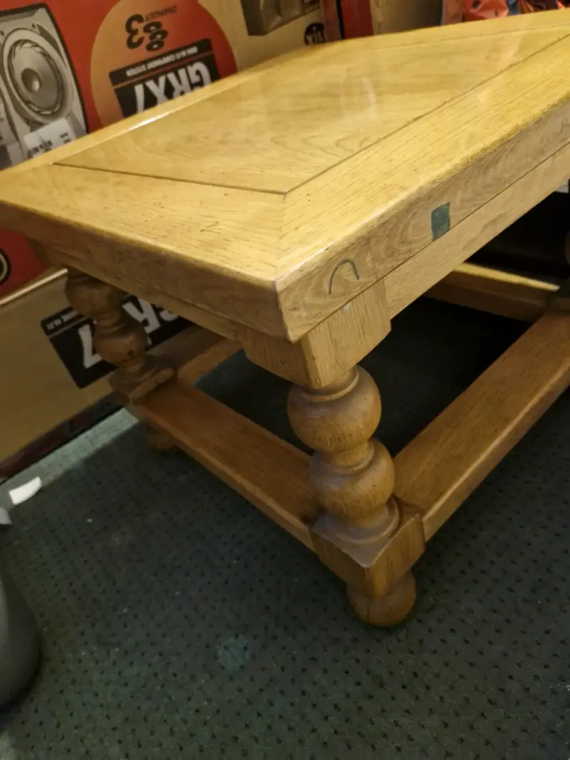 Mesa de centro de madera rústica - 2