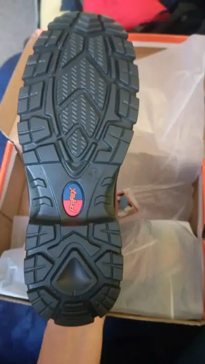Botas de seguridad Protex marrón con suela antideslizante - miniatura 1