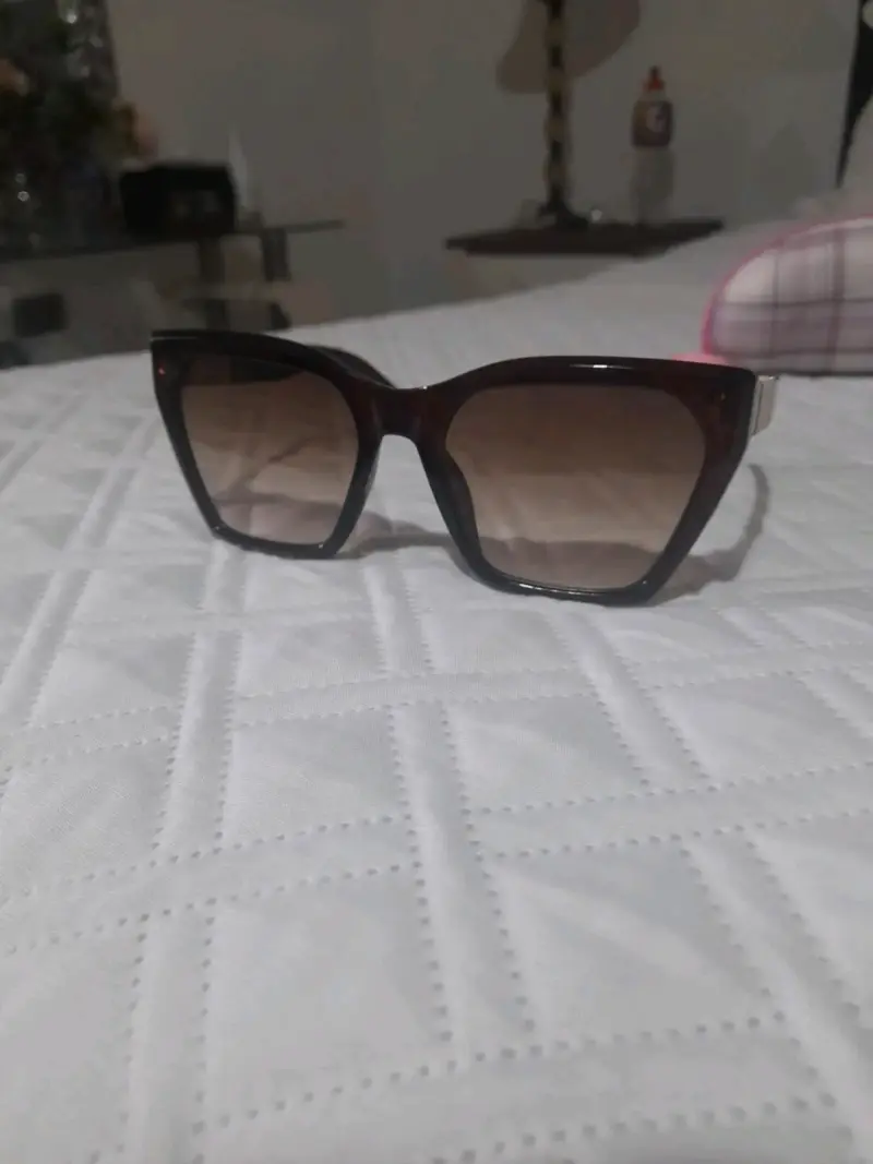 Gafas de sol estilo vintage con marco grueso