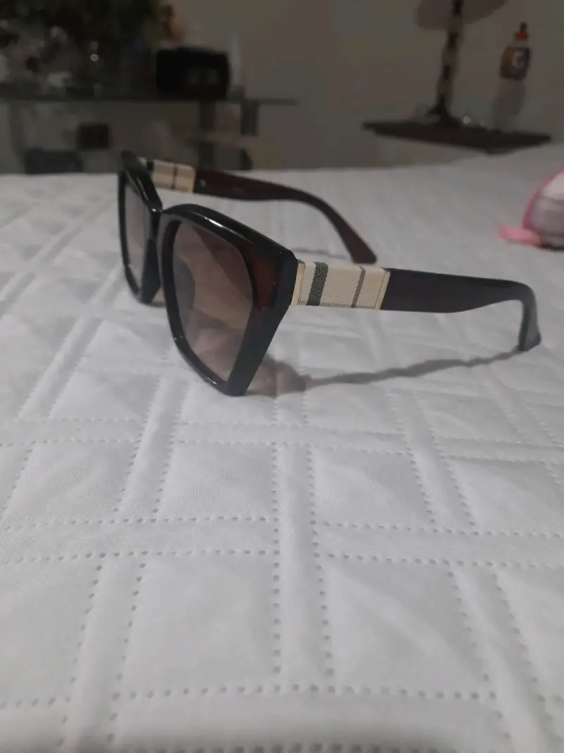 Gafas de sol estilo vintage con marco grueso - 2