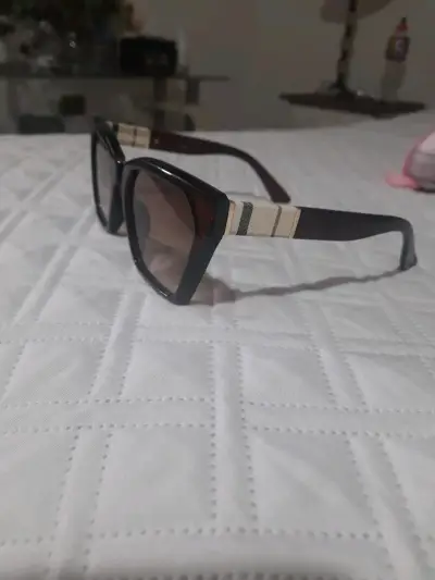 Gafas de sol estilo vintage con marco grueso - miniatura 2
