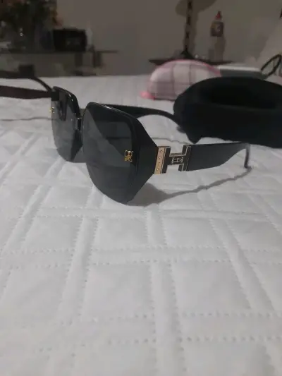 Gafas de sol estilo vintage con marco grueso - miniatura 3