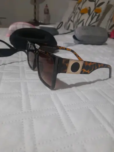 Gafas de sol estilo vintage con marco grueso - miniatura 5