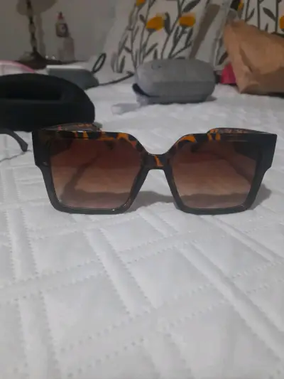 Gafas de sol estilo vintage con marco grueso - miniatura 6