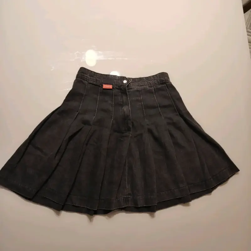 Falda negra plisada talla 36 - 2