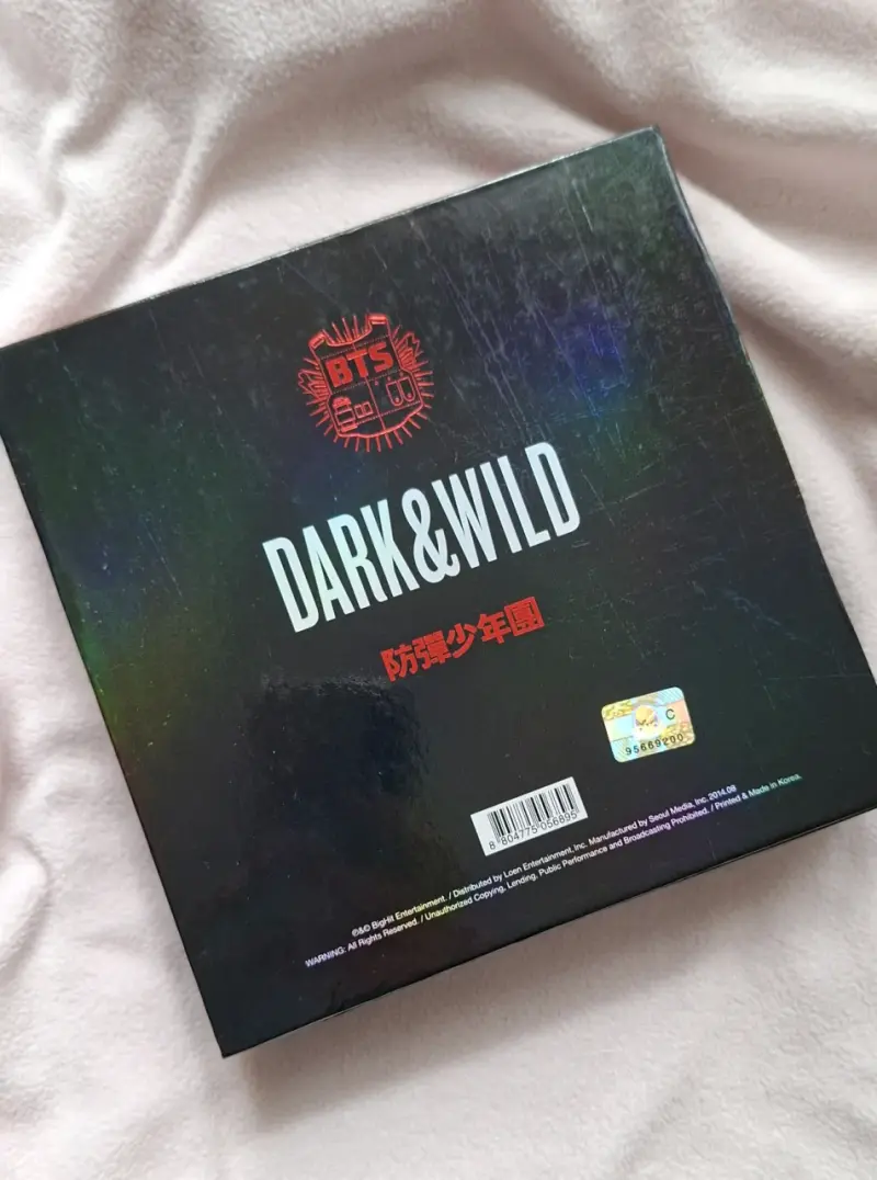 Álbum BTS Dark & Wild Edición Especial - 3