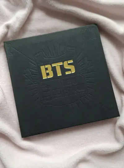 Álbum BTS 2 Cool 4 Skool Edición Especial - miniatura 1