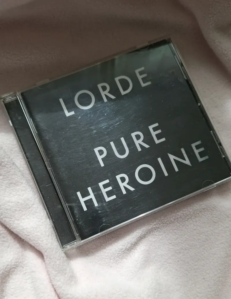 CD de música 'Pure Heroine' de Lorde