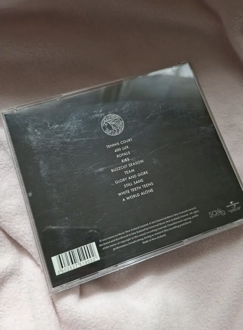 CD de música 'Pure Heroine' de Lorde - 2