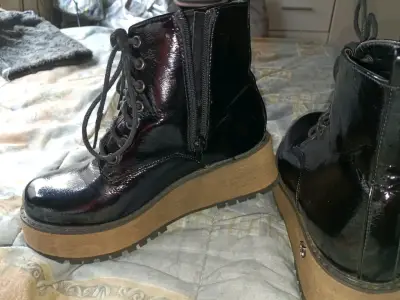 Botines de charol negro con plataforma - miniatura 2
