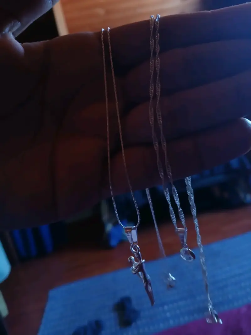 Collar de plata con colgantes religiosos - 2