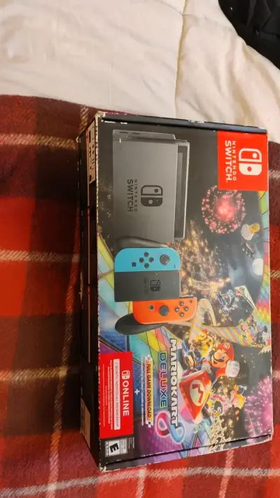 Consola Nintendo Switch no incluye Mario kart - miniatura 1