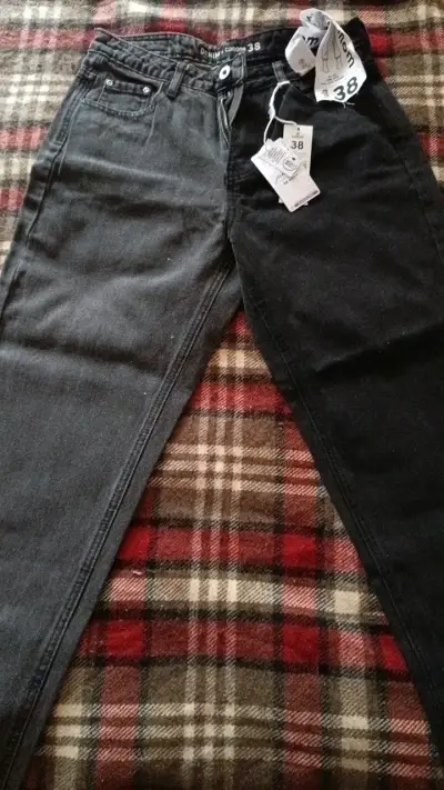 Jeans negros talla 38 marca Corona - miniatura 1
