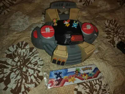 Estadio de Batalla Pokémon XY con Figuras - miniatura 3