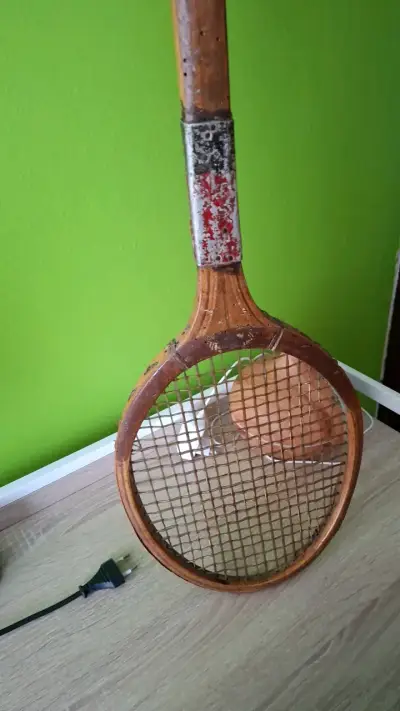 Raqueta de tenis vintage de madera Birmingham - miniatura 1