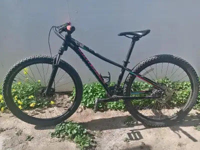 Bicicleta Specialized MTB aro 27.5 modelo Pitch - miniatura 1