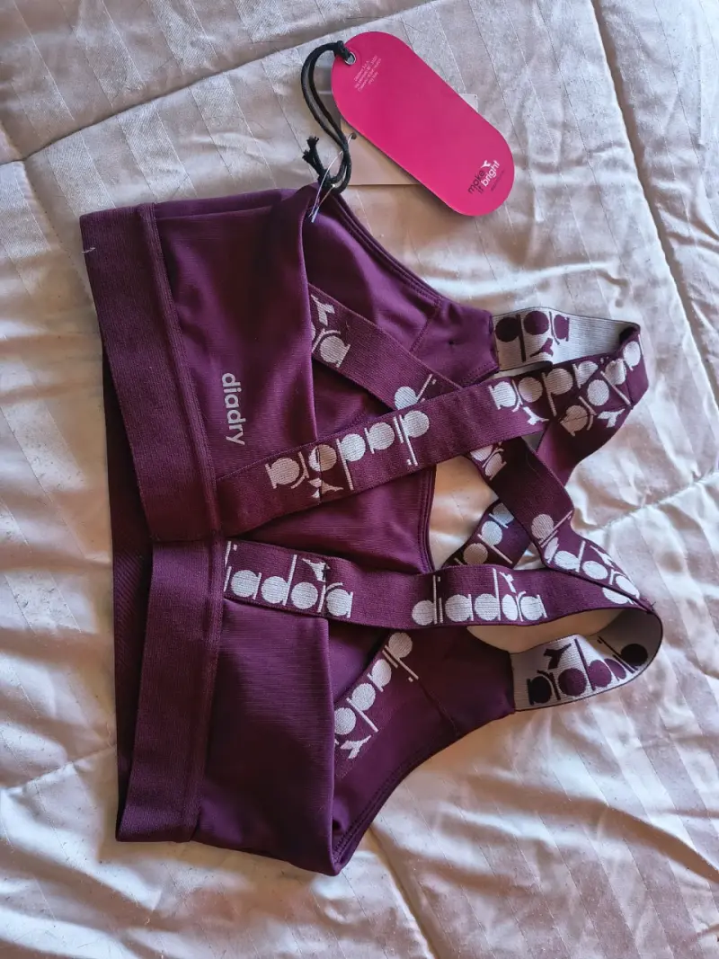 Top deportivo morado Diadora con tirantes estampados - 2