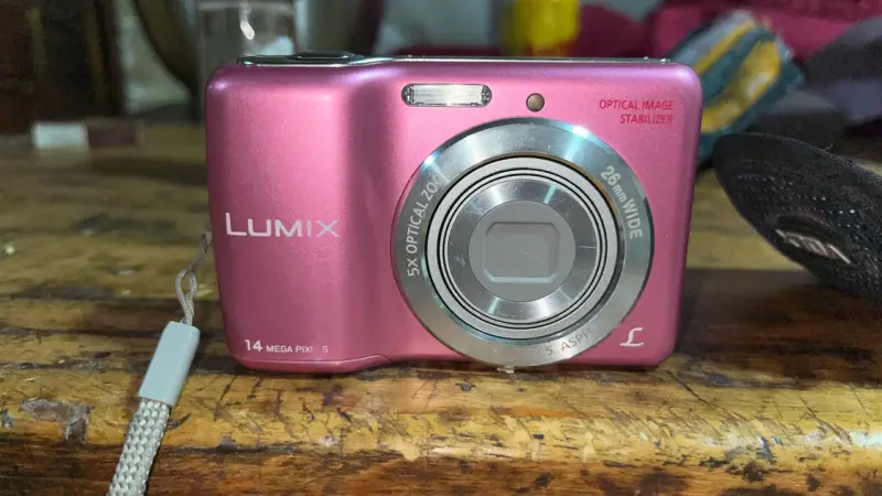 Panasonic Lumix DMC-LS5 Rosada 14MP + Estuche. - 2
