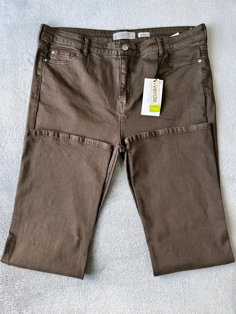 Pantalones flare marrones Basement nuevos