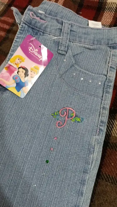 Jeans de niña Disney con diseño de princesa - miniatura 3