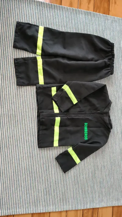 Disfraz de bombero para niños con detalles reflectantes - miniatura 2