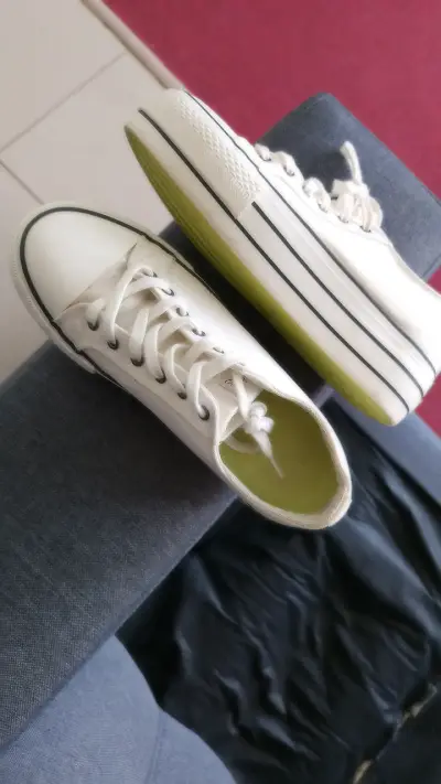 Zapatillas blancas de lona Maui & Sons - miniatura 2