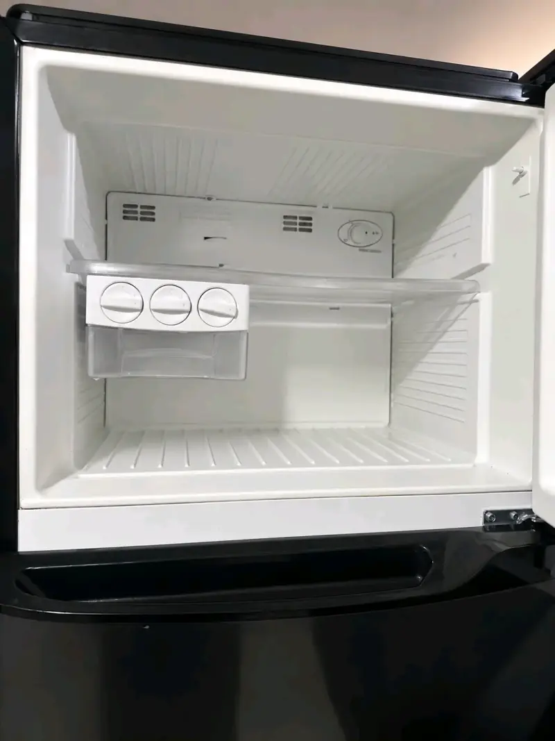 Refrigerador Mademsa en excelente estado - 6