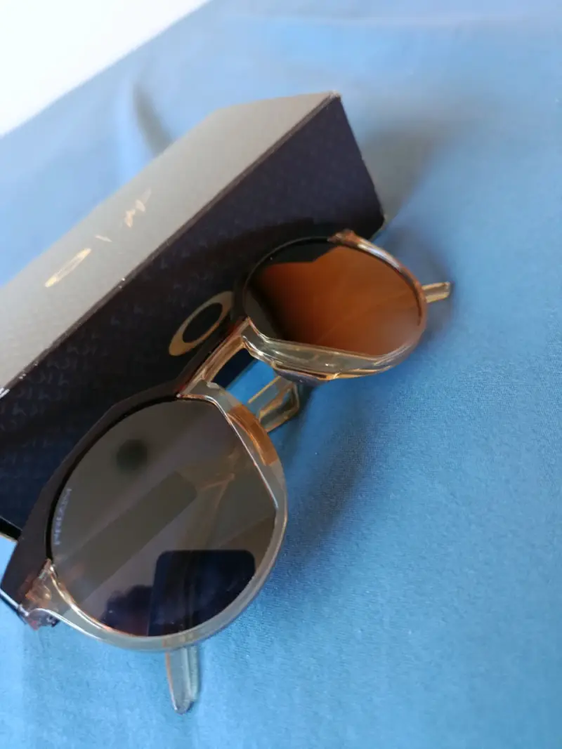 Gafas de sol Oakley con estuche original. - 1