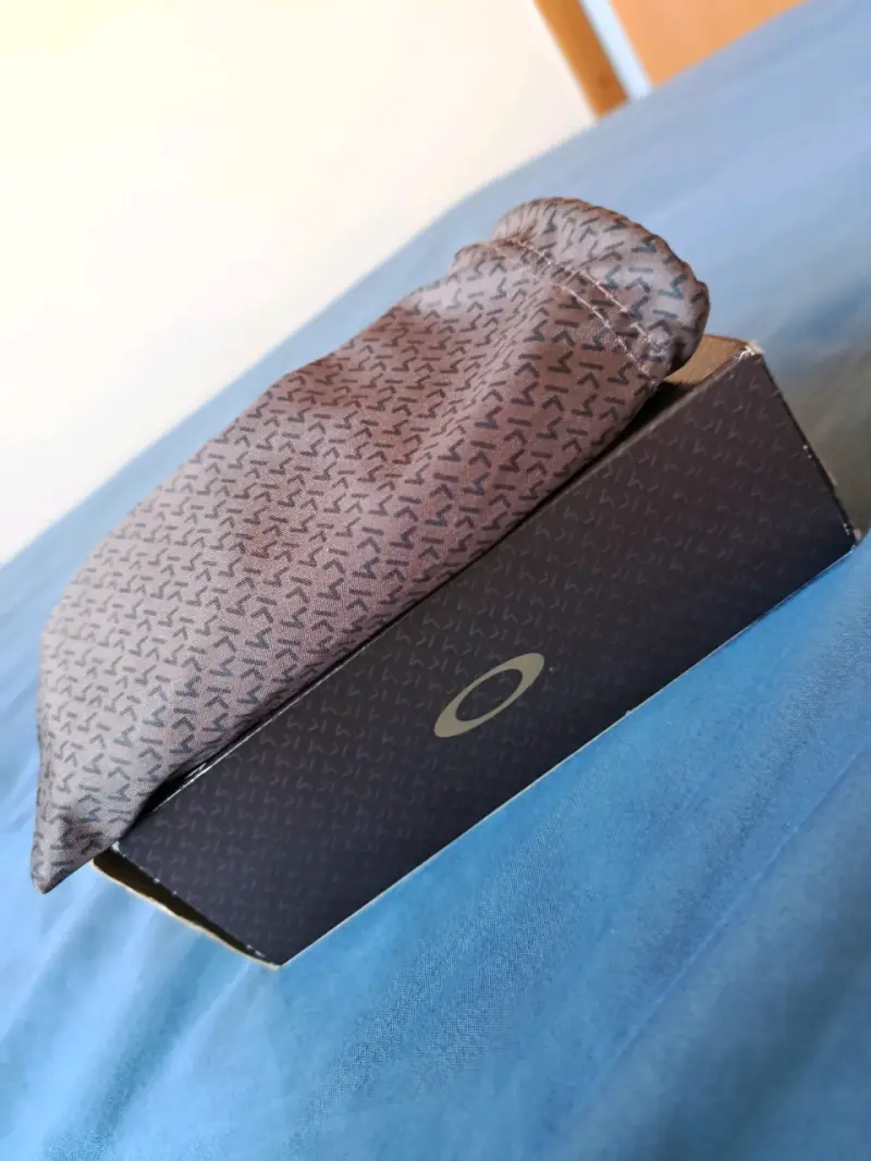Gafas de sol Oakley con estuche original. - 2