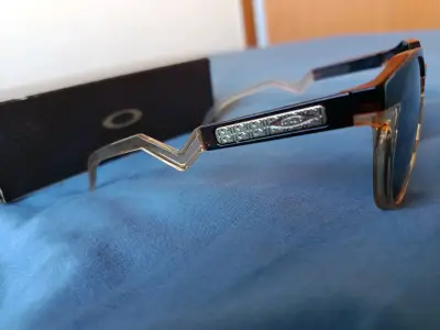 Gafas de sol Oakley con estuche original. - miniatura 5