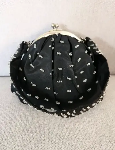 Mini bolso vintage con mostacillas - miniatura 1