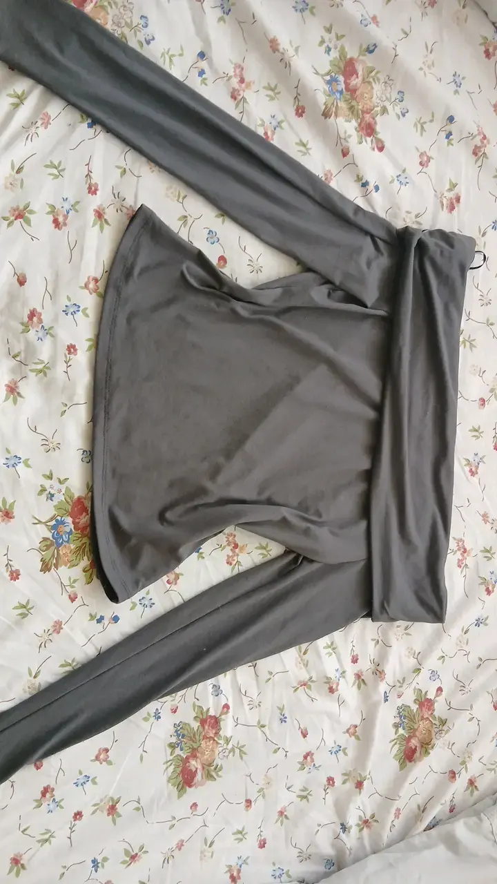 Polera manga larga gris H&M para mujer - 1