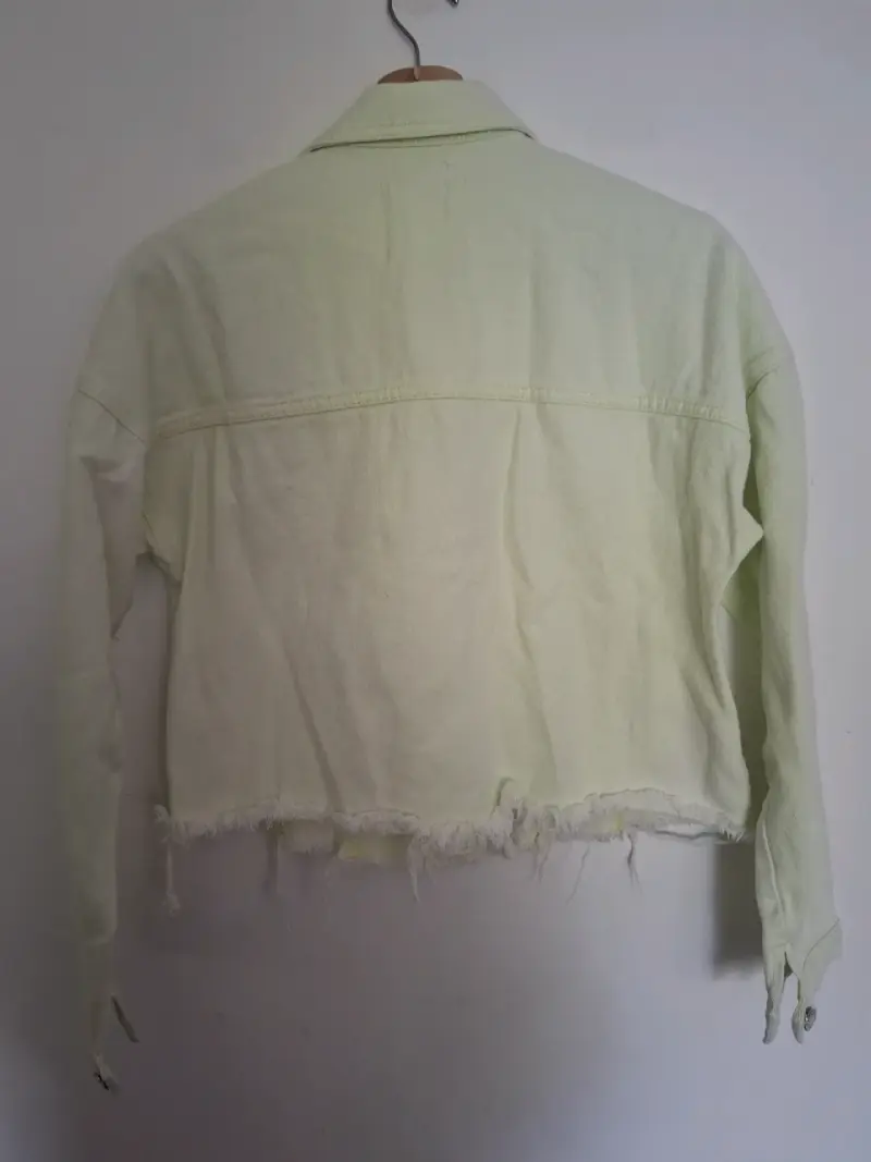 Chaqueta de mezclilla corta desgastada para mujer - 3