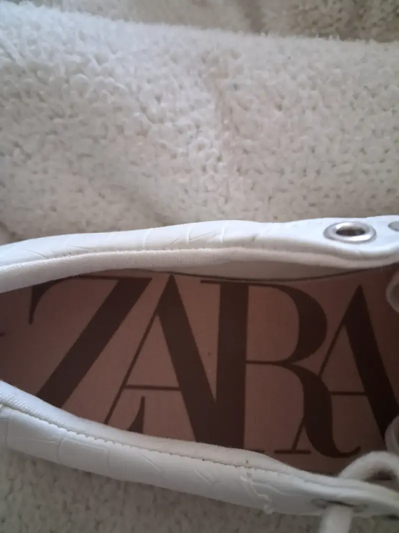 Zapatillas blancas de cuero sintético Zara - 2