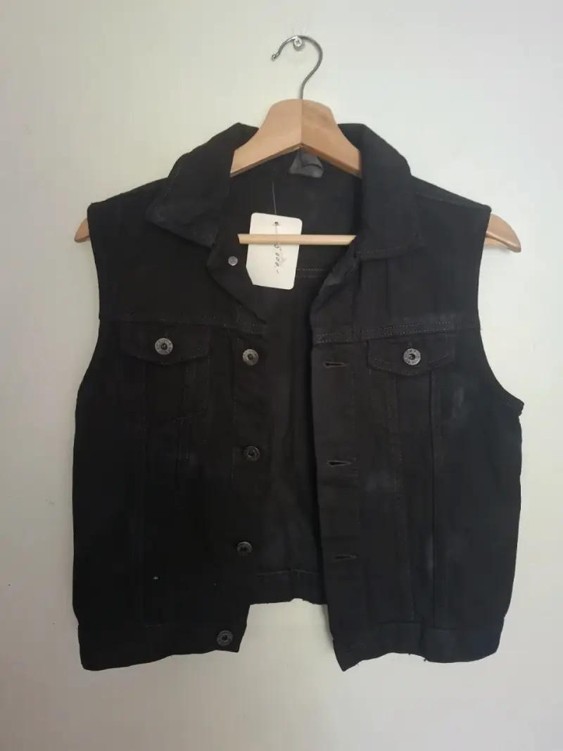 Chaqueta de mezclilla sin mangas negro - 2