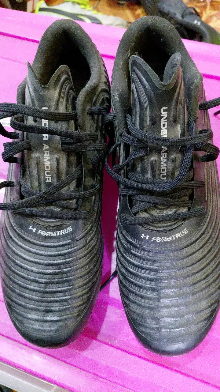 Botines de fútbol Under Armour negros - 1