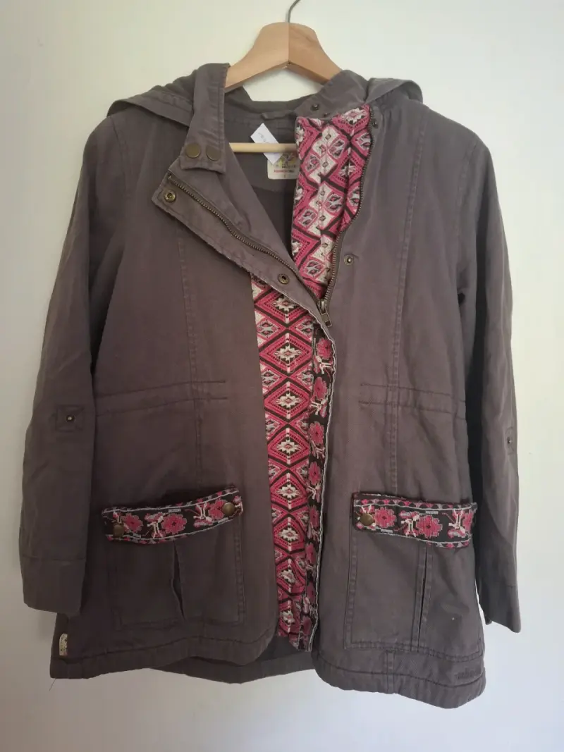 Chaqueta de mujer con capucha y diseño étnico - 2